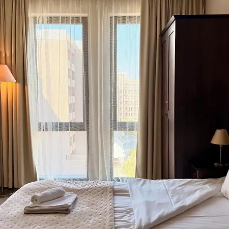 Royal - Private - Center Of Sunny Apartment *