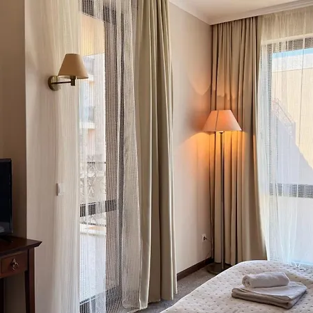 Royal - Private - Center Of Sunny Apartment
