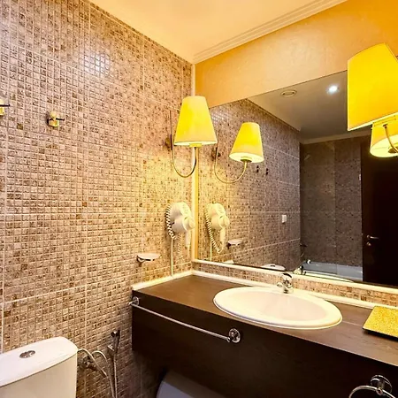 Royal - Private - Center Of Sunny Apartment