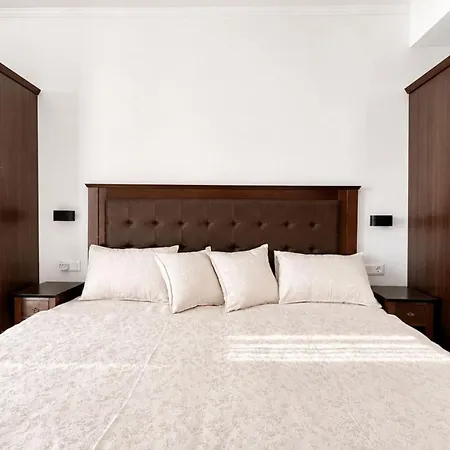 Royal - Private - Center Of Sunny Apartament *